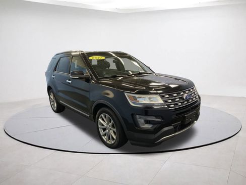 Used 2017 Ford Explorer Limited image 1
