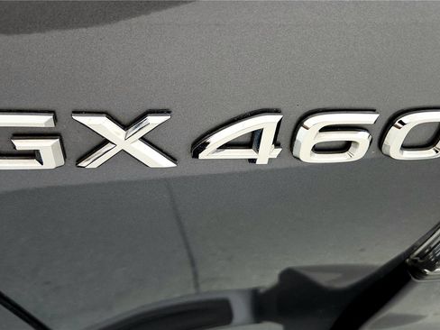 Used 2023 Lexus GX 460 Premium w/ Premium Package image 14