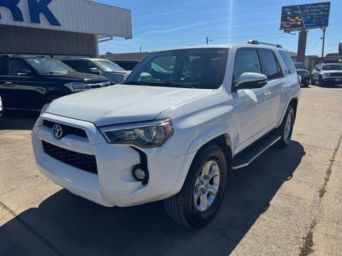 Used 2019 Toyota 4Runner SR5 Premium image 1