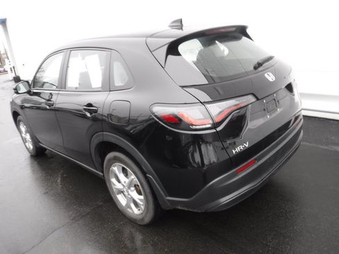 Used 2023 Honda HR-V LX image 9