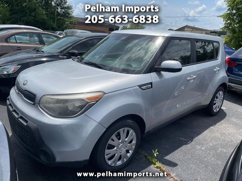 Used 2015 Kia Soul FWD image 1