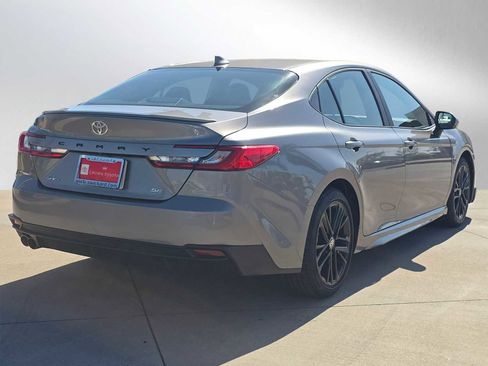 Certified 2025 Toyota Camry SE FWD image 3