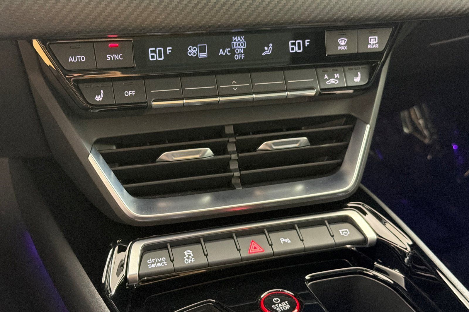 Used 2024 Audi e-tron GT Premium Plus AWD/4WD image 19