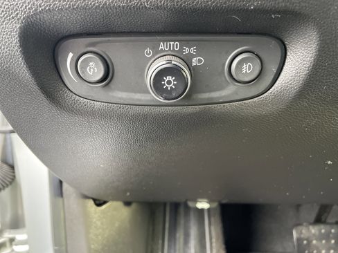 Used 2019 Chevrolet Traverse LT image 30