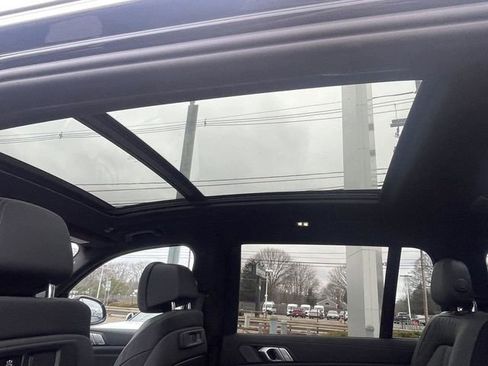 Used 2022 BMW X7 M50i w/ Cold Weather Package AWD/4WD image 14