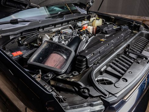 Used 2021 Chevrolet Silverado 2500 High Country image 40