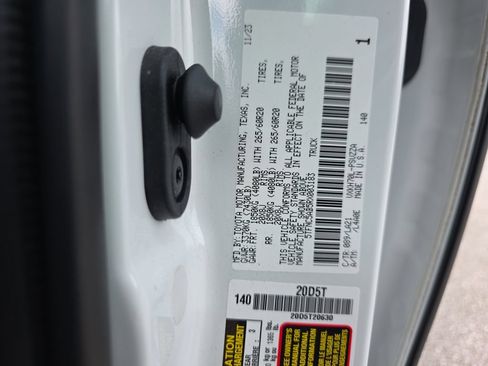 Used 2024 Toyota Tundra Platinum RWD image 38