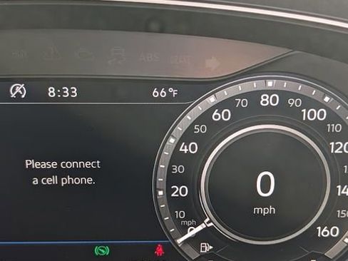 Used 2018 Volkswagen Tiguan SEL Premium AWD/4WD image 10