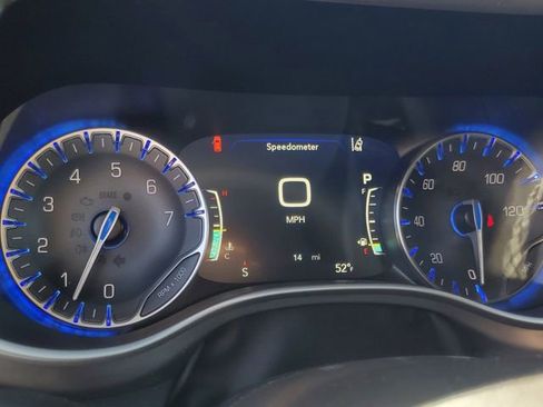 New 2026 Chrysler Pacifica Select image 12