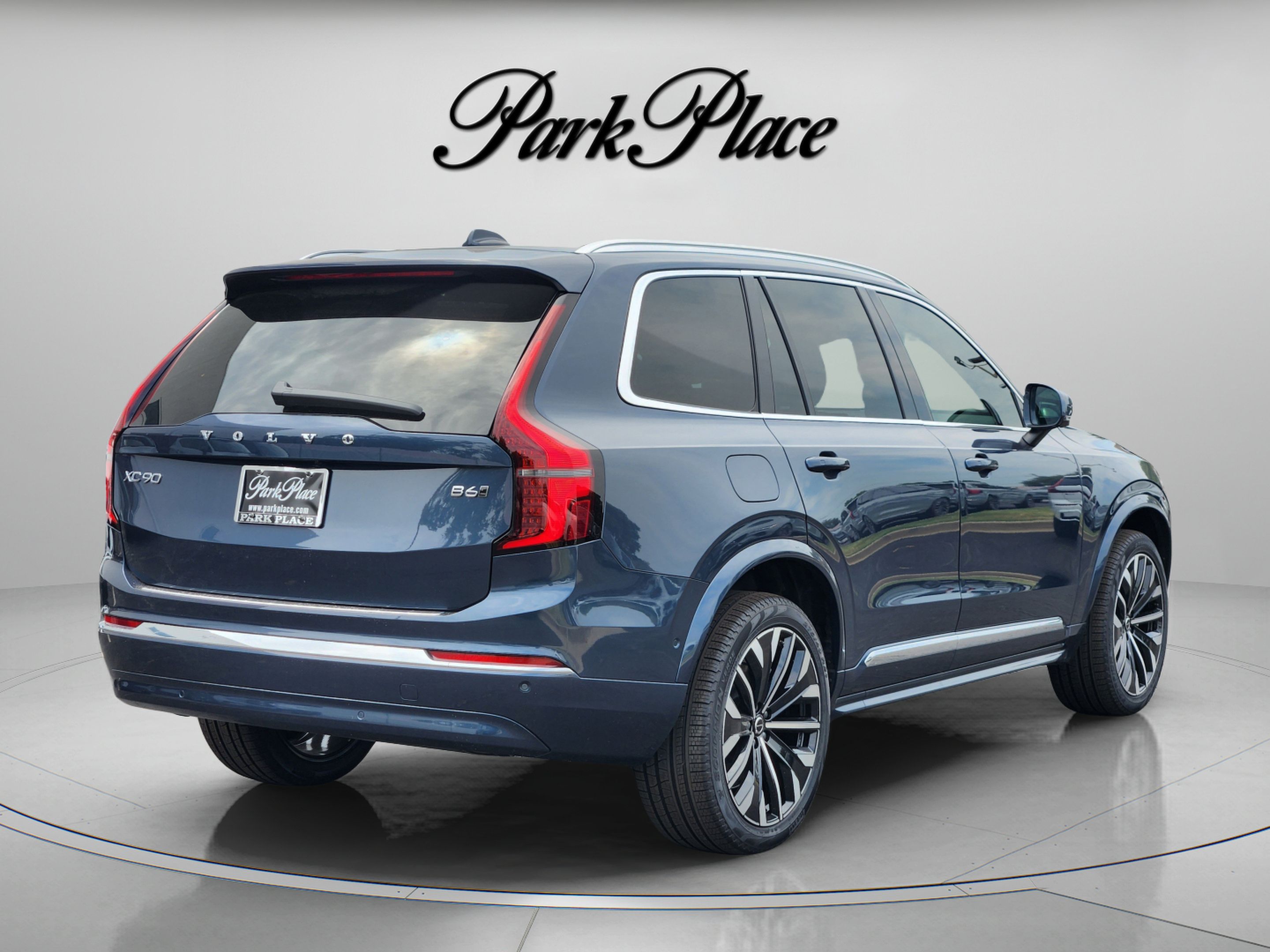 Used 2026 Volvo XC90 B6 Plus w/ Protection Package Premier AWD/4WD image 6