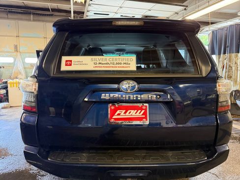 Certified 2019 Toyota 4Runner SR5 AWD/4WD image 18