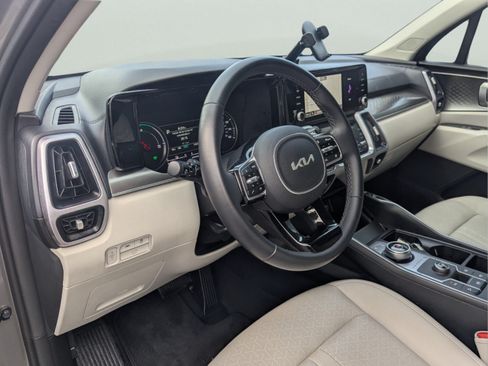 Certified 2024 Kia Sorento EX FWD image 21