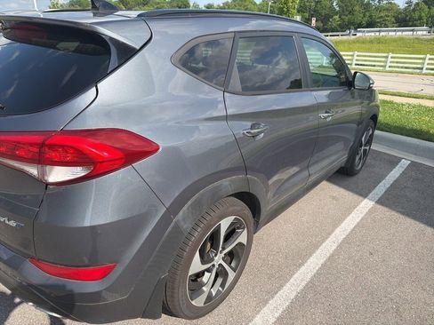 Used 2016 Hyundai Tucson Limited w/ Option Group 03 FWD image 21