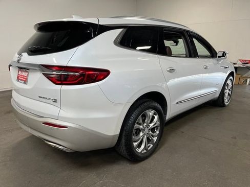 Used 2019 Buick Enclave Avenir w/ Avenir Technology Package AWD/4WD image 3