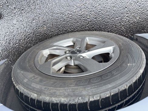 Used 2022 Kia K5 LXS image 12