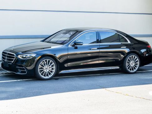 Used 2023 Mercedes-Benz S 500 4MATIC image 3