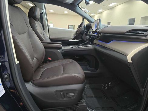 Certified 2021 Toyota Sienna Platinum AWD/4WD image 28