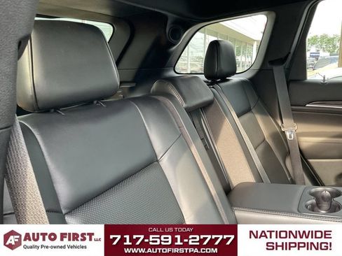 Used 2018 Jeep Grand Cherokee Overland AWD/4WD image 15