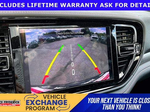 Used 2022 Dodge Durango R/T w/ Tow 'N Go Package AWD/4WD image 18