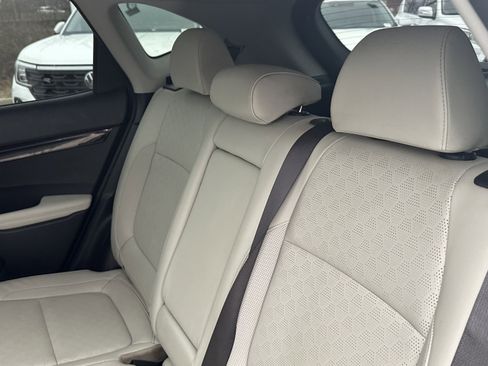 Used 2022 Kia Seltos SX w/ Sunroof Package image 34