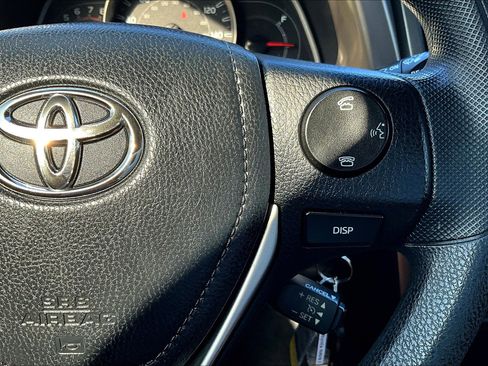 Used 2015 Toyota RAV4 LE image 19