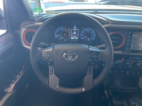 Certified 2023 Toyota Tacoma TRD Off-Road image 9