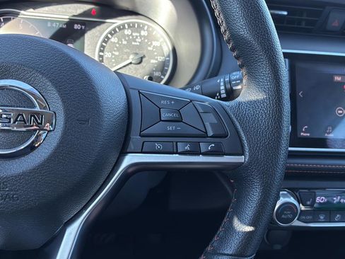 Used 2019 Nissan Kicks SR w/ SR Premium Package FWD image 28