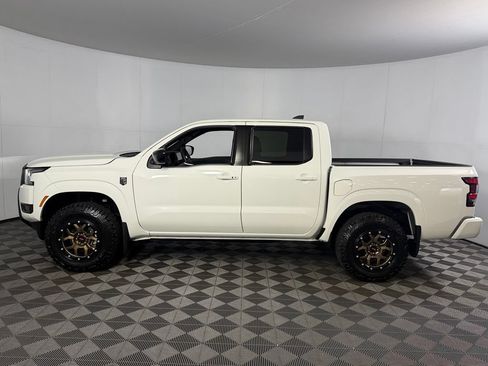 Used 2026 Nissan Frontier SV w/ SV Convenience Package RWD image 11