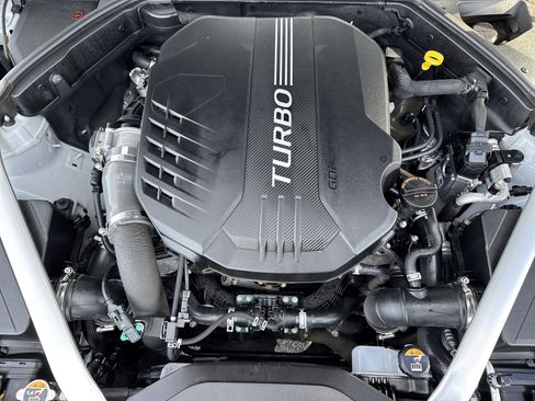 Used 2022 Genesis G70 3.3T w/ Sport Prestige Package image 31