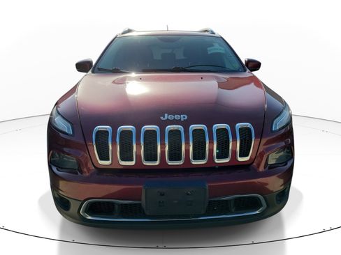Used 2018 Jeep Cherokee Limited AWD/4WD image 2