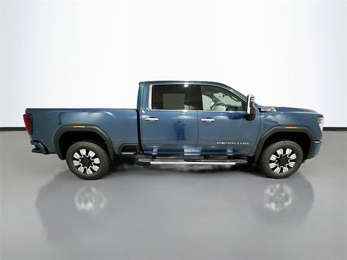 New 2025 GMC Sierra 2500 Denali w/ Denali Reserve Package image 8