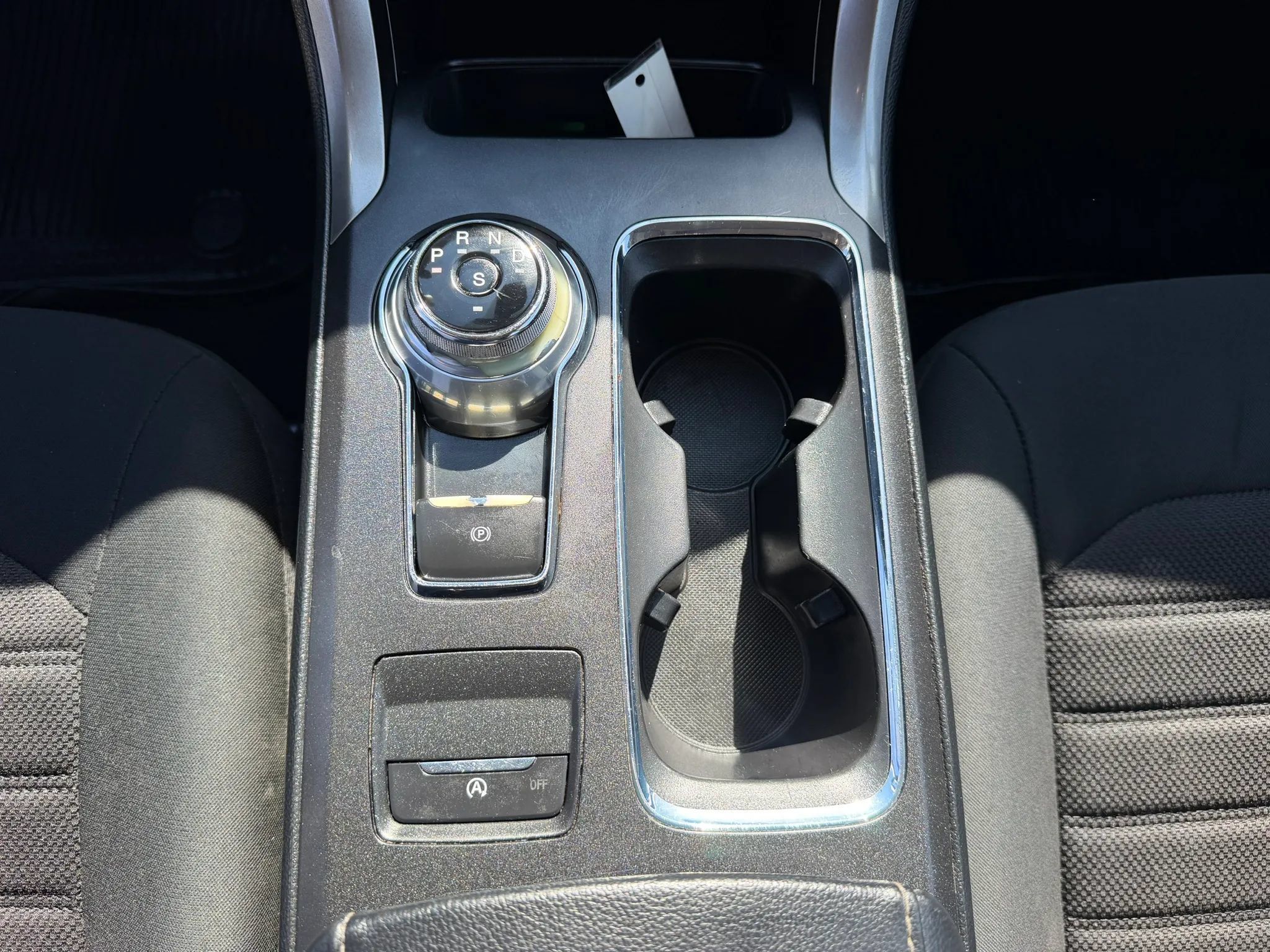 Used 2019 Ford Fusion SE FWD image 24