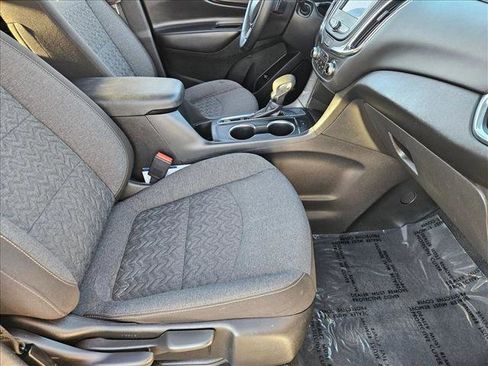 Used 2024 Chevrolet Equinox LT image 19