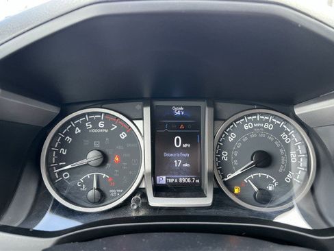 Used 2022 Toyota Tacoma SR5 image 12
