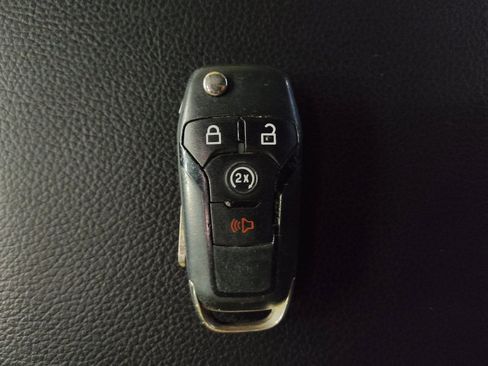 Used 2019 Ford F150 XLT w/ Equipment Group 302A Luxury AWD/4WD image 32