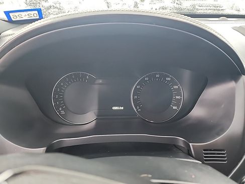 Used 2019 Ford Explorer Platinum image 12