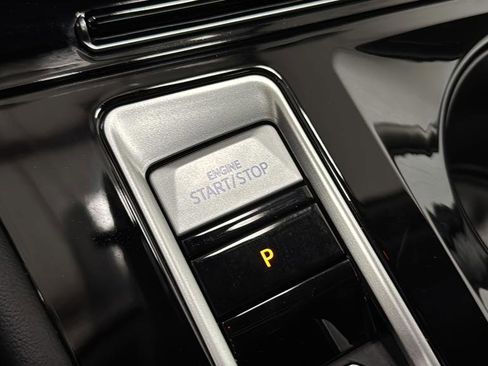 Used 2024 Volkswagen Atlas Peak Edition SE image 23