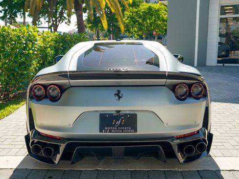 Used 2018 Ferrari 812 Superfast RWD image 20