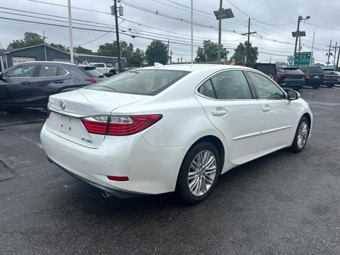 Used 2015 Lexus ES 350 w/ Luxury Package FWD image 6