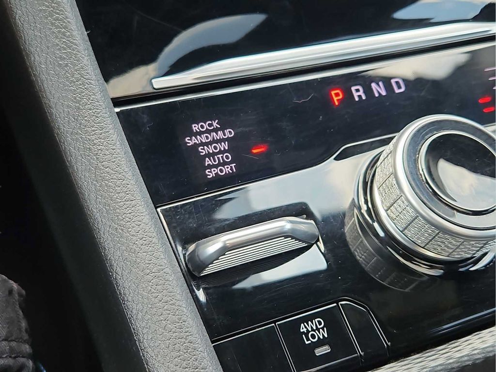 Used 2024 Jeep Grand Cherokee Trailhawk AWD/4WD image 19