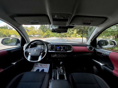 Used 2018 Toyota Tacoma SR5 image 24