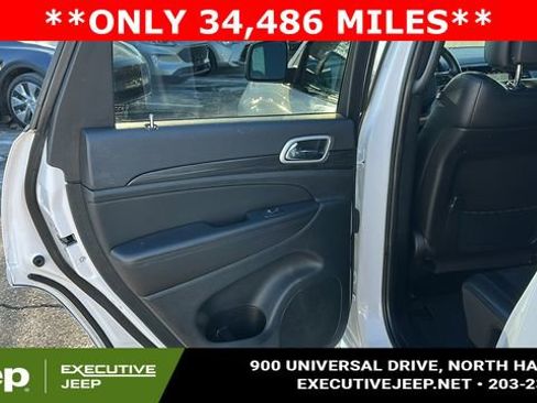 Used 2022 Jeep Grand Cherokee Laredo X image 21