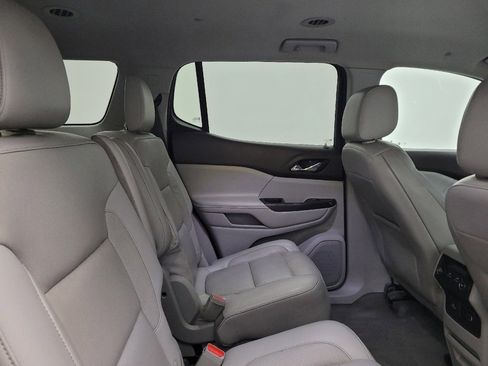 Used 2018 GMC Acadia SLT image 19
