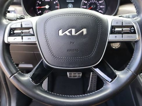 Used 2022 Kia Telluride SX w/ Towing Package FWD image 12