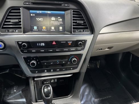 Used 2016 Hyundai Sonata Sport w/ Option Group 1V image 19