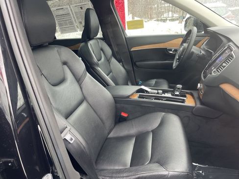 Used 2023 Volvo XC90 B6 Plus w/ Protection Package Premier image 17