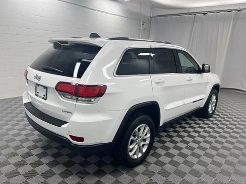 Used 2021 Jeep Grand Cherokee Laredo w/ Security & Convenience Group AWD/4WD image 5