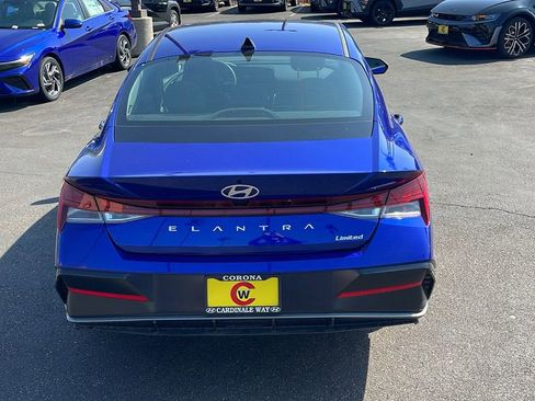 New 2025 Hyundai Elantra Limited image 8