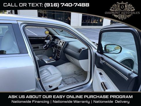 Used 2006 Chrysler 300 C RWD image 12