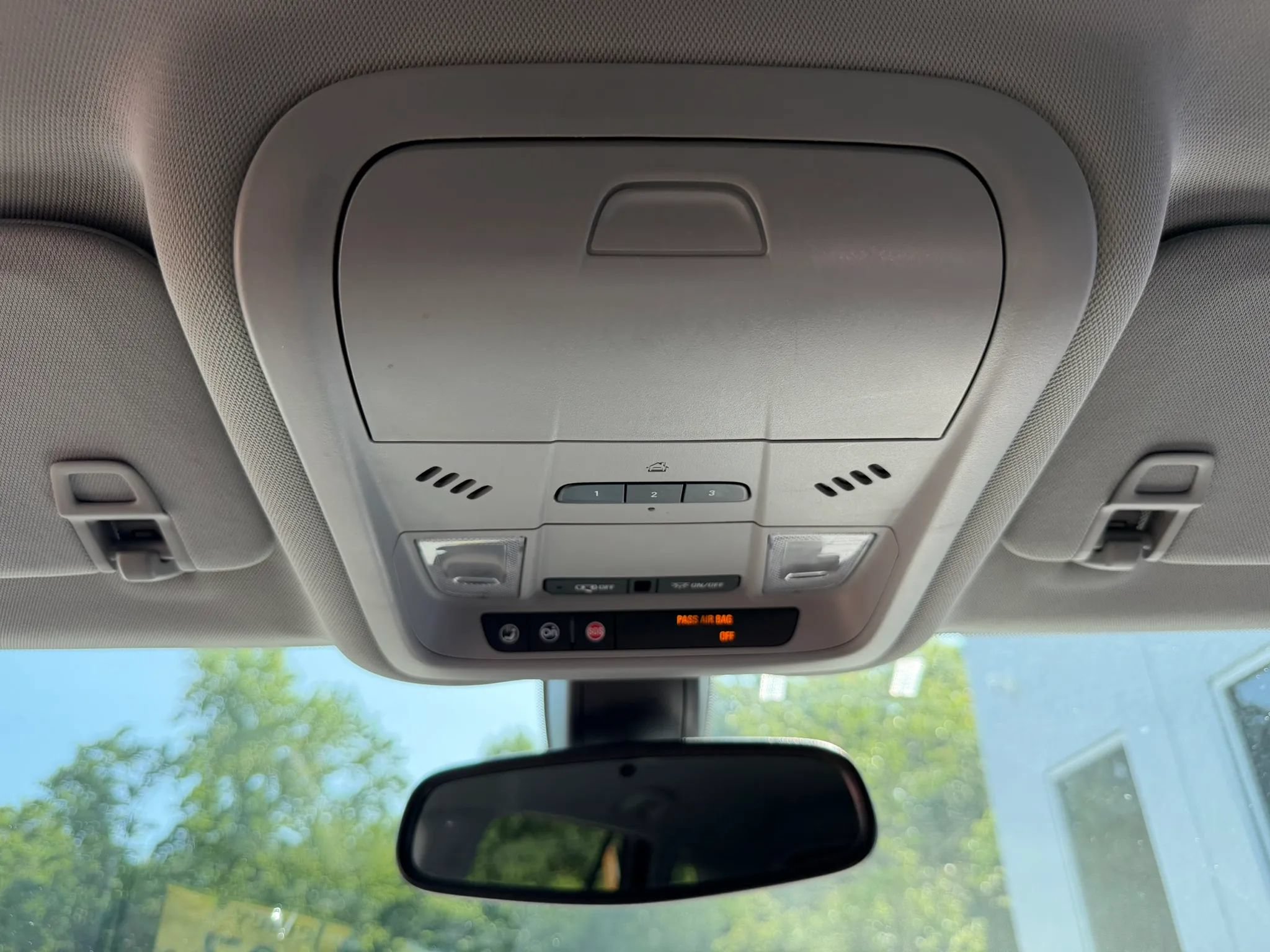 Used 2019 GMC Terrain SLT w/ Preferred Package AWD/4WD image 17